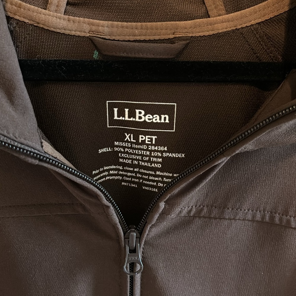 L.L Bean Jacket - Picture 3 of 4